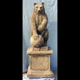 116 Bear Statue with Ball