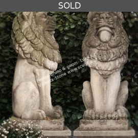 R025 Handcarved antique lions