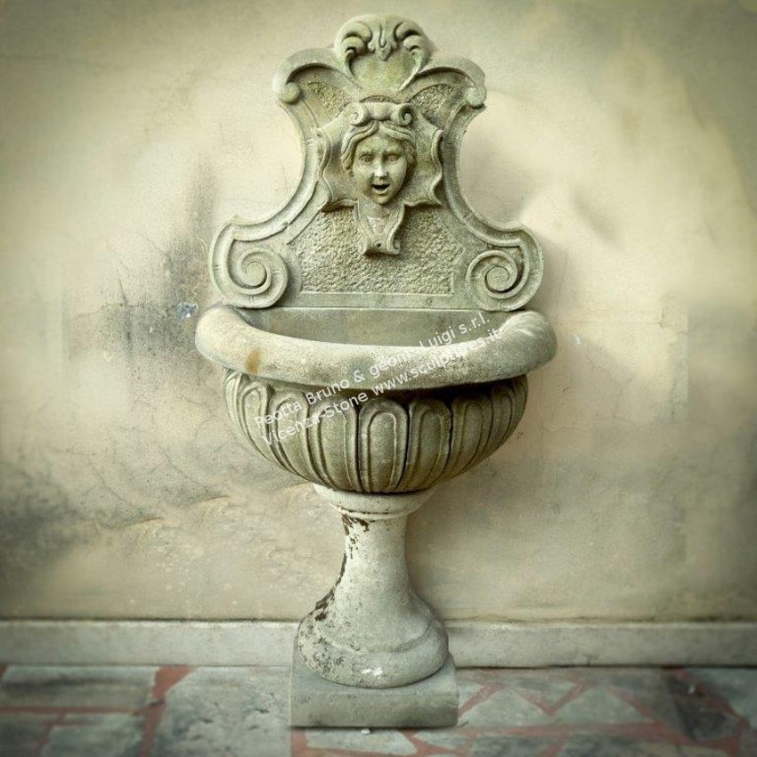R095 Small Wall Fountain with Mask
