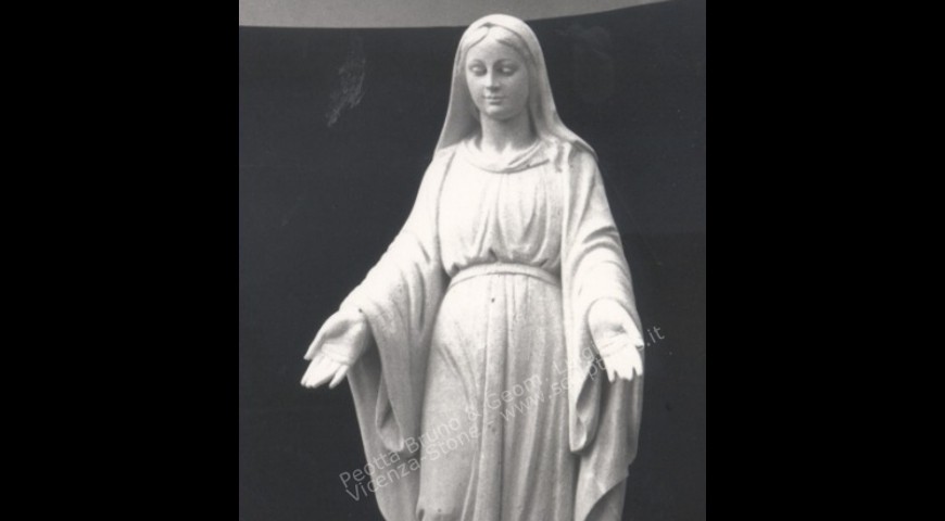 R2 - Hand carved Statue of Madonna
